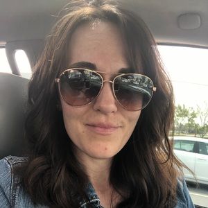 Meet your Posher, Nicole